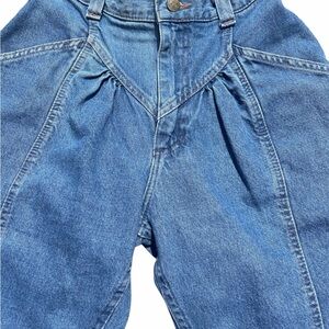 Vintage super cool 80s Lee High Rise Jeans
